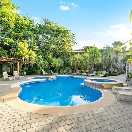 2 Bd Condo Steps To Beach